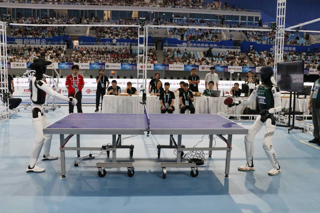 İnsansı robot TienKung, Usain Bolt'un 100 metre rekorunu tarihe gömdü 6